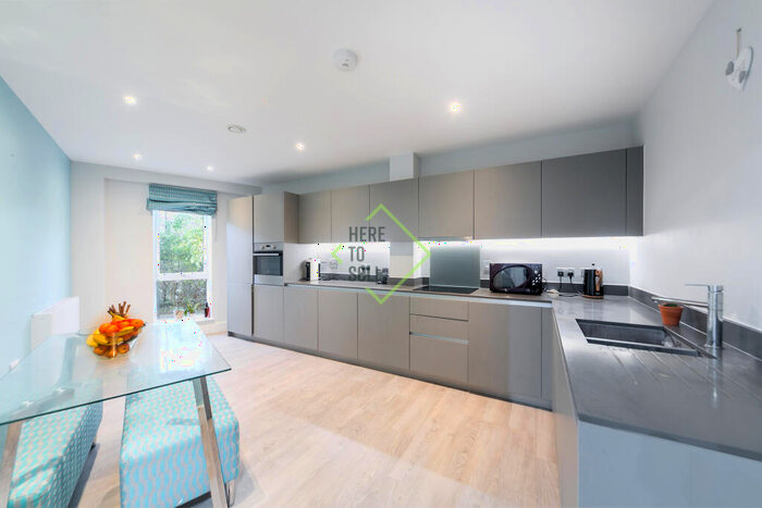 3 Bedroom Flat To Rent In St. Andrews Court, Scotland Green, Tottenham, N17