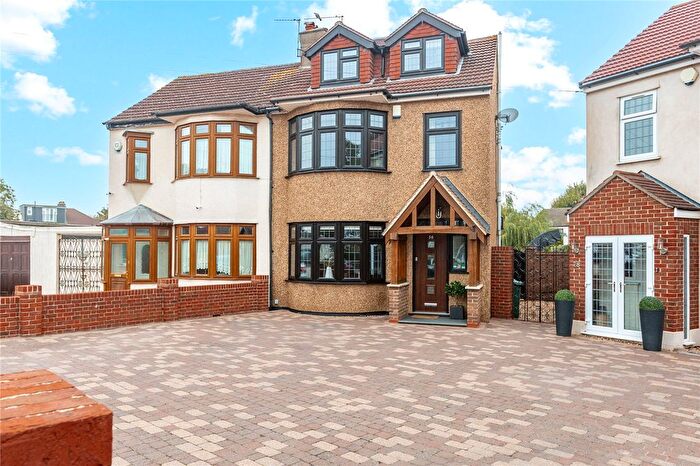 5 Bedroom Semi-Detached House For Sale In Lilac Gardens, Romford, RM7