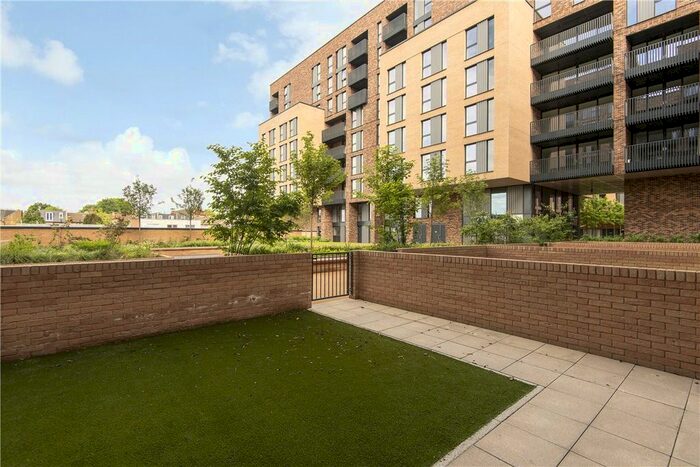 3 Bedroom Maisonette To Rent In Greyhound Parade, Wimbledon Grounds, London, SW17