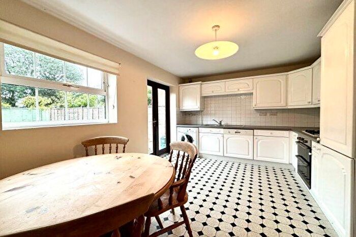 4 Bedroom Semi-Detached House To Rent In Sandown Close, Stratford-Upon-Avon, CV37
