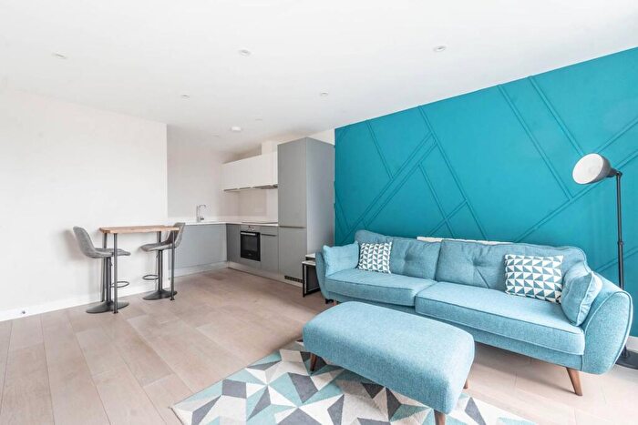 1 Bedroom Flat For Sale In Field End Road, Eastcote, Ruislip, HA4