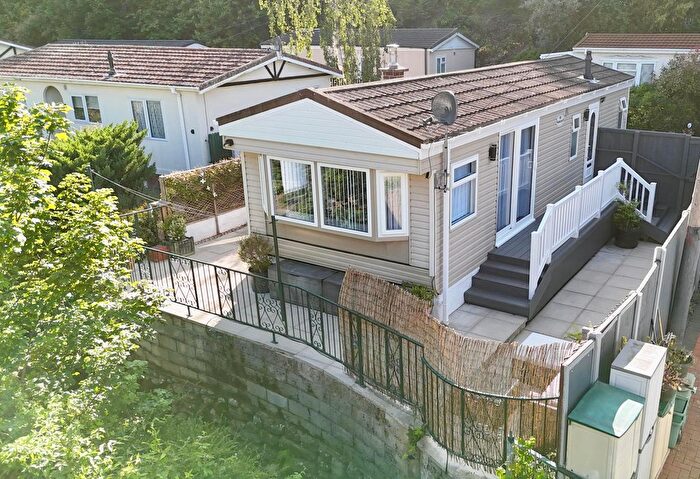 1 Bedroom Mobile/park Home For Sale In Bryn Gynog Park, Hendre Road, Conwy, LL32