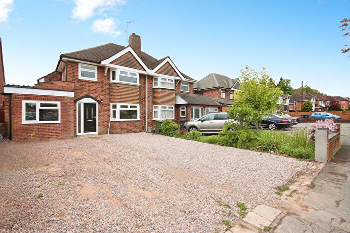 3 Bedroom Semi Detached House For Sale In Grosvenor Road, Leamington Spa, CV31
