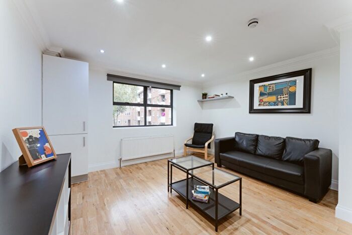 2 Bedroom Flat To Rent In Markfield Road, London, N15