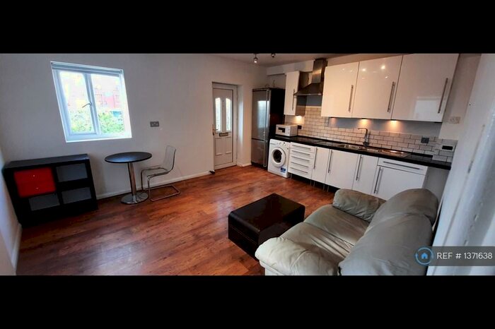 1 Bedroom Flat To Rent In The Ridgeway, London, NW9