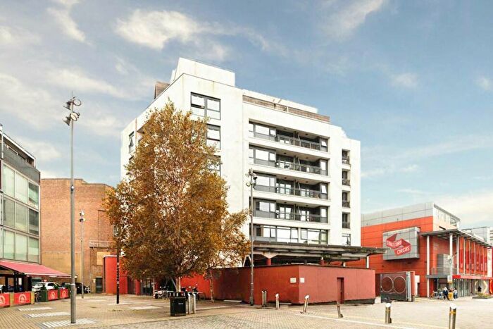 2 Bedroom Flat To Rent In Salway Place, Stratford, E15