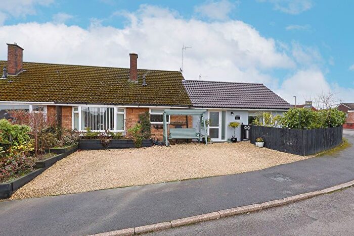 3 Bedroom Semi Detached Bungalow For Sale In Lupin Way, Calow, Chesterfield, S44