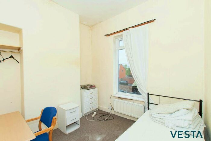 6 Bedroom Terraced House For Sale In Lacey Street, Widnes, WA8