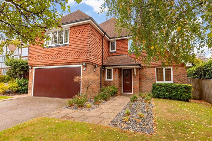 5 Bedroom Detached House For Sale In Maynard Close, Copthorne, RH10
