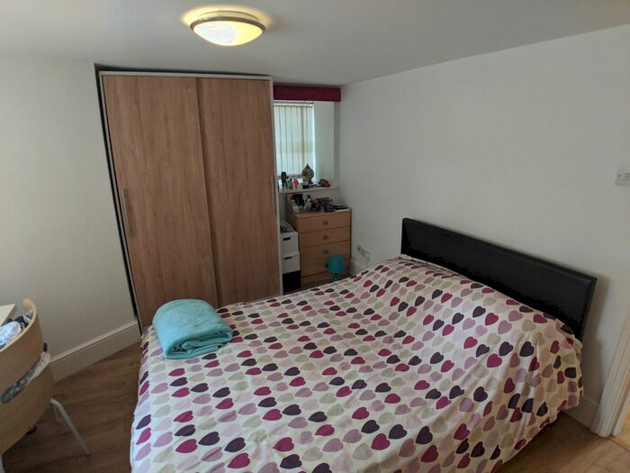 1 Bedroom Flat To Rent In Derby Road, Fallowfield, Manchester, M14