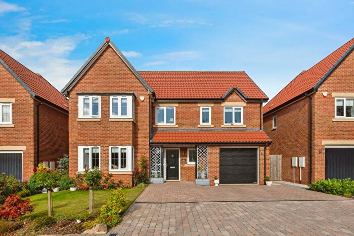 4 Bedroom Detached House For Sale In Chipchase Grove, Durham, Durham, DH1