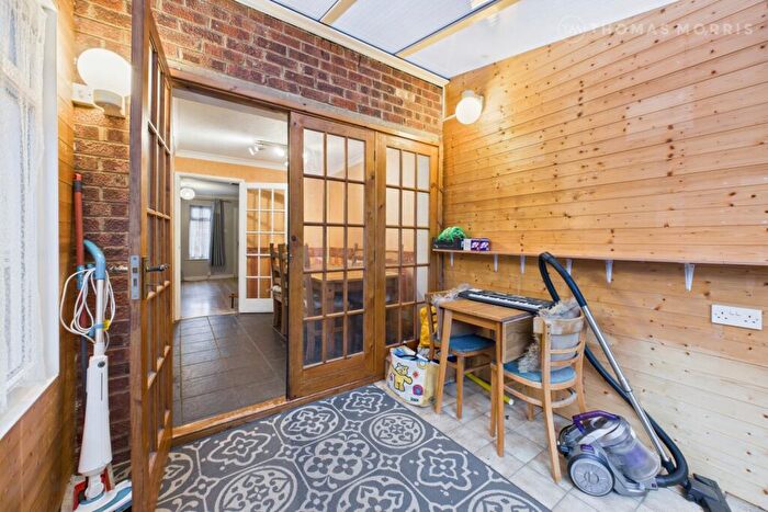 3 Bedroom Terraced House For Sale In Osprey Road, Biggleswade, Bedfordshire, SG18 - Photo 8