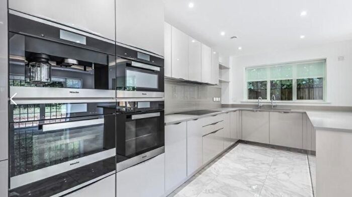5 Bedroom Property To Rent In Chandos Way, Hampstead, NW11