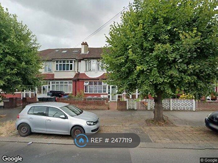 2 Bedroom Flat To Rent In Stanford Road, London, SW16