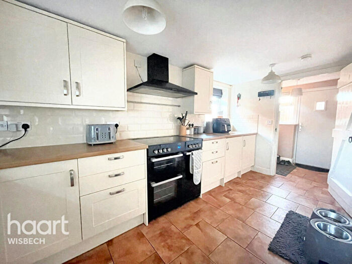 2 Bedroom Semi-Detached House For Sale In Leverington Common, Leverington, PE13