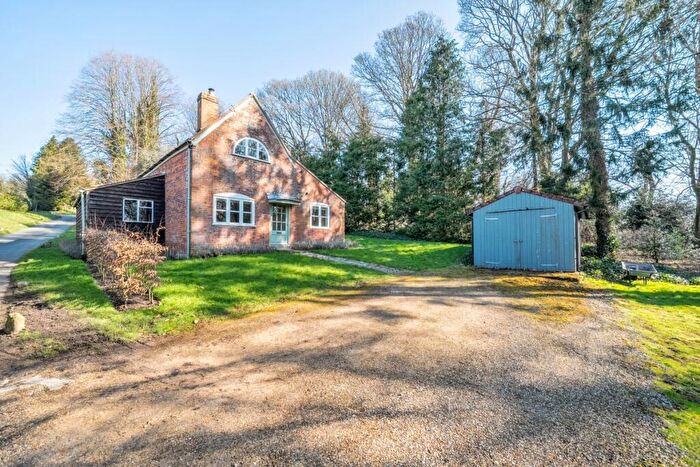 3 Bedroom Detached House To Rent In Poulton, SN8