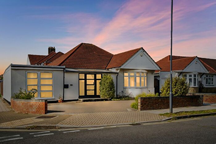 4 Bedroom Detached Bungalow For Sale In Uppingham Avenue, Stanmore, HA7