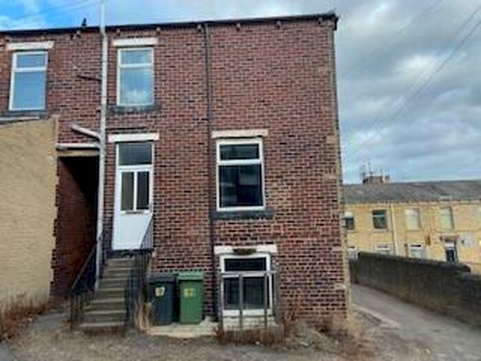 1 Bedroom Terraced House To Rent In South Parade, Cleckheaton, BD19