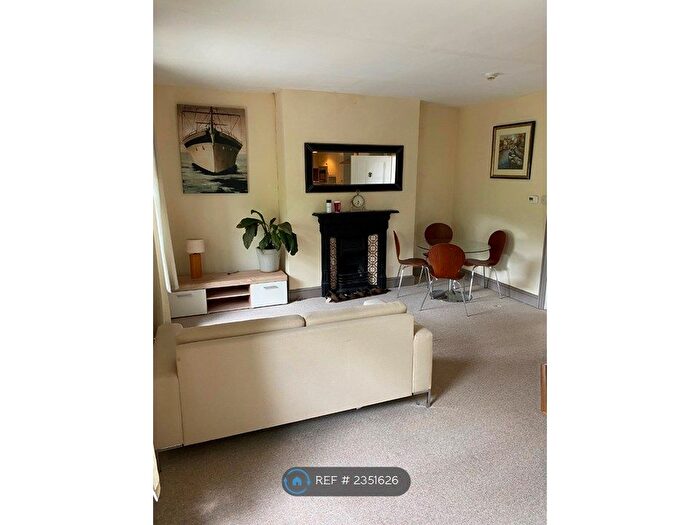 1 Bedroom Flat To Rent In West Street, Wilton, Salisbury, SP2
