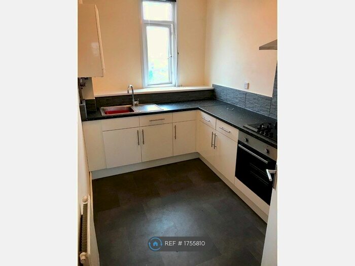 1 Bedroom Flat To Rent In Moor View Terrace, Plymouth, PL4