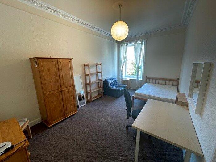 3 Bedroom Flat To Rent In Warrender Park Road, Edinburgh, Midlothian, EH9