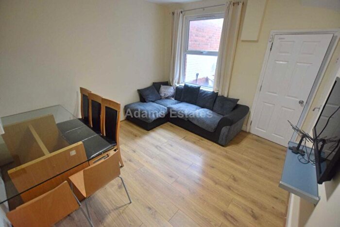 6 Bedroom Terraced House To Rent In Blenheim Road, Reading, RG1