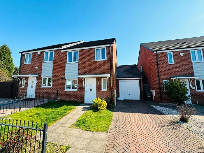 3 Bedroom Semi-Detached House To Rent In Hawkestone Crescent, West Bromwich, B70