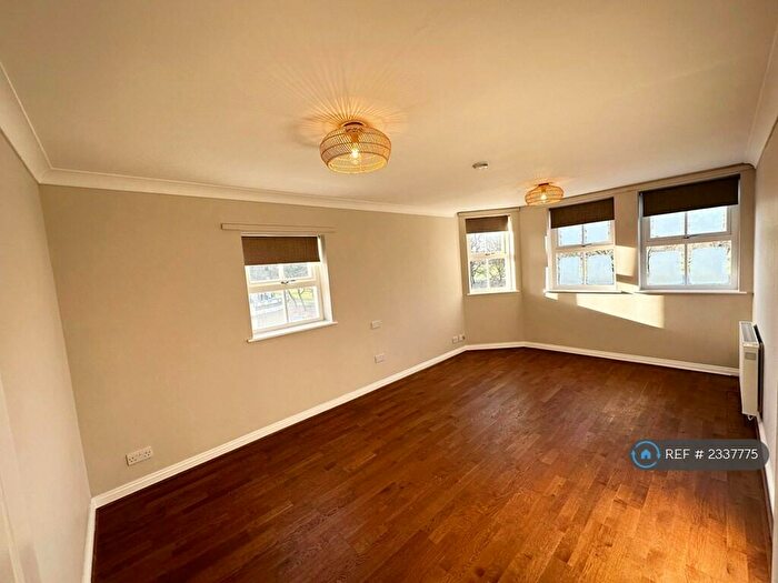 1 Bedroom Flat To Rent In Cadogan Terrace, London, E9