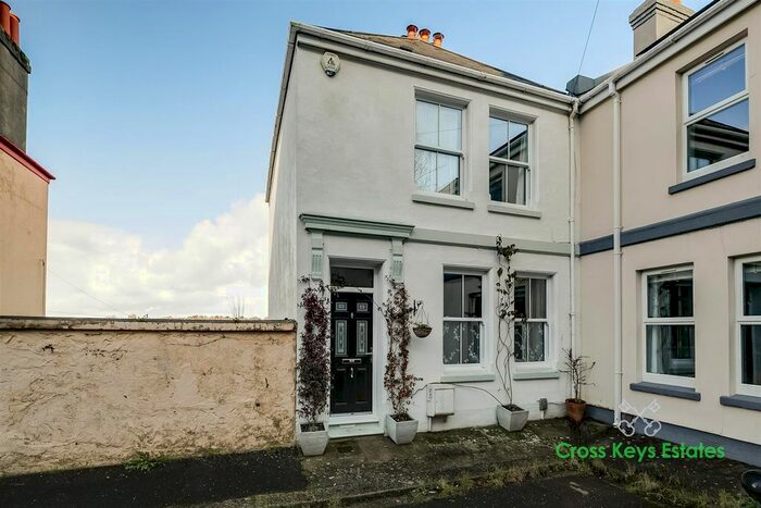 4 Bedroom Property To Rent In Dixon Place, Stoke, PL2