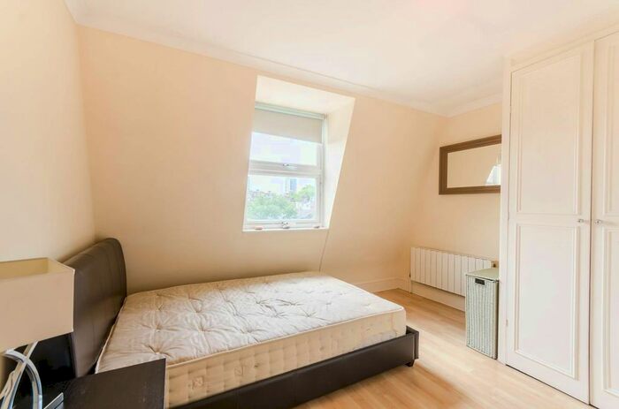 2 Bedroom Flat To Rent In Elgin Avenue, Maida Vale, London, W9