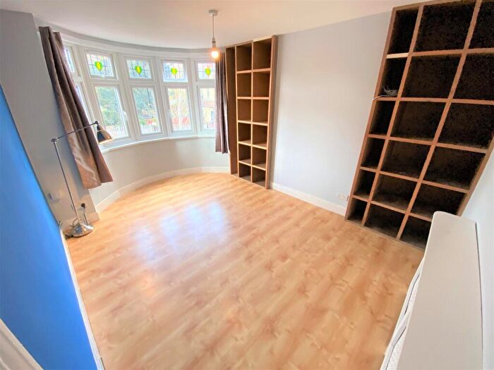 4 Bedroom House To Rent In Cantley Gardens, London, IG2