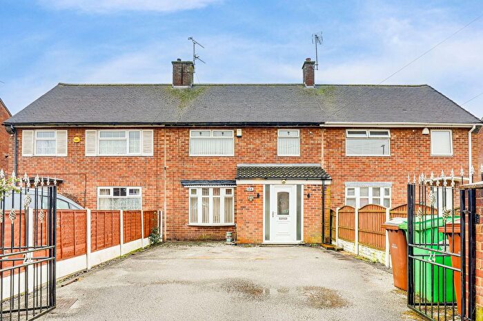 3 Bedroom Terraced House For Sale In Milverton Road, Nottingham, NG5