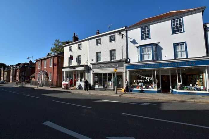 1 Bedroom Flat To Rent In Bell Street, Reigate, RH2