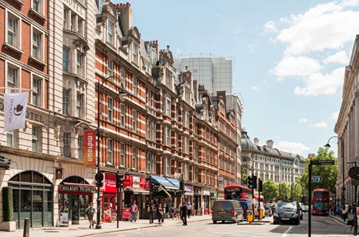 3 Bedroom Flat For Sale In Southampton Row, Bloomsbury, London, WC1B