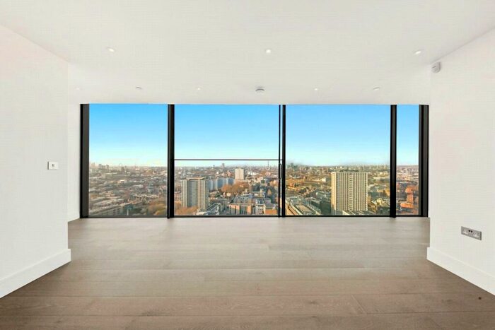 2 Bedroom Flat To Rent In Carrara Tower, London, EC1V