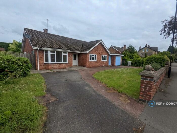 3 Bedroom Bungalow To Rent In Victoria Avenue, Woodhall Spa, LN10
