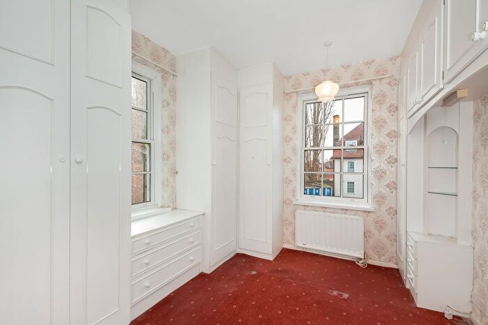 2 Bedroom Flat For Sale In Greenbay Road, London, SE7