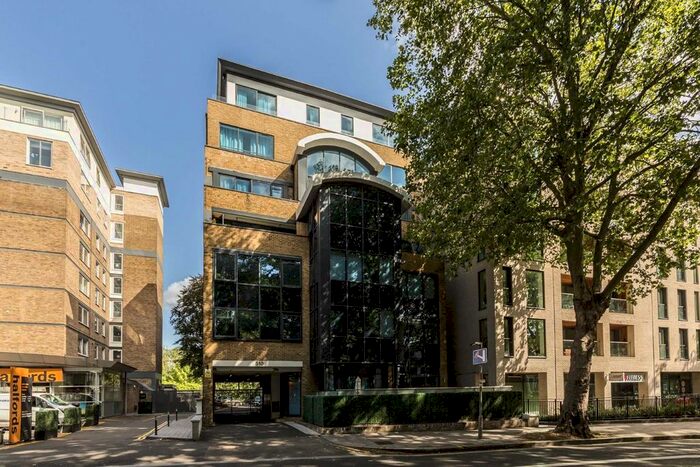 2 Bedroom Flat To Rent In Chiswick High Road, London, W4