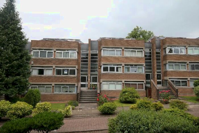 1 Bedroom Flat To Rent In Lothian Court, Lethington Place, Shawlands, Glasgow, G41