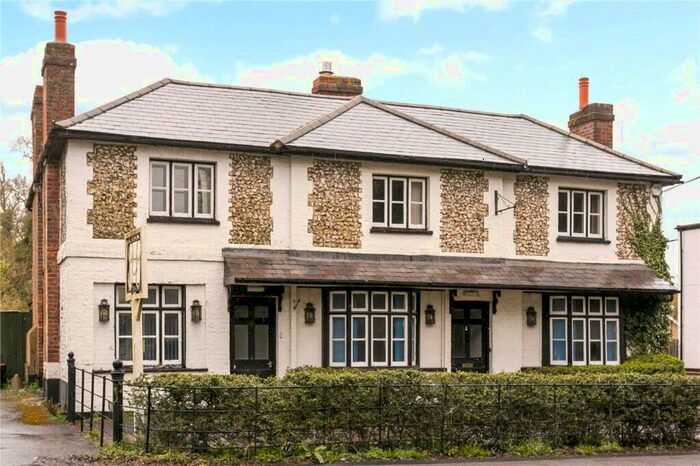 5 Bedroom Detached House For Sale In Remenham Hill, Remenham, Henley-on-Thames, Oxfordshire, RG9