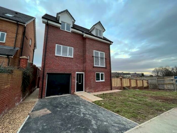 4 Bedroom House To Rent In Colwick Grove, Rotherham, S61