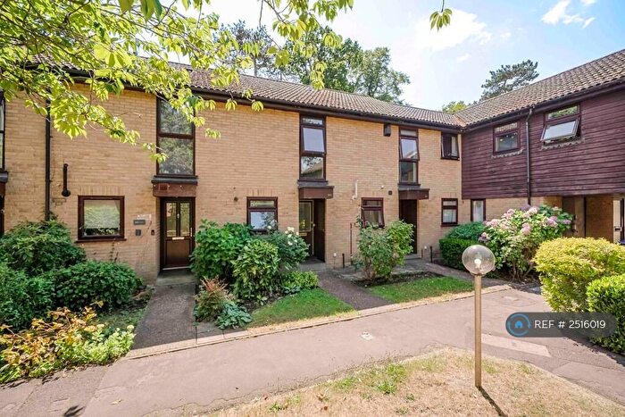 2 Bedroom Terraced House To Rent In Inkerman Road, Knaphill, Woking, GU21