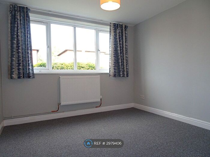 1 Bedroom Flat To Rent In Gorton, Manchester, M18