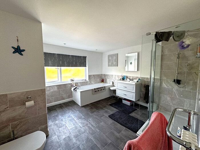 3 Bedroom End Of Terrace House For Sale In Staplehurst, Kent, TN12