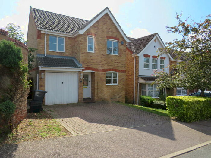 4 Bedroom House To Rent In Markham Road, Cheshunt, Waltham Cross, EN7