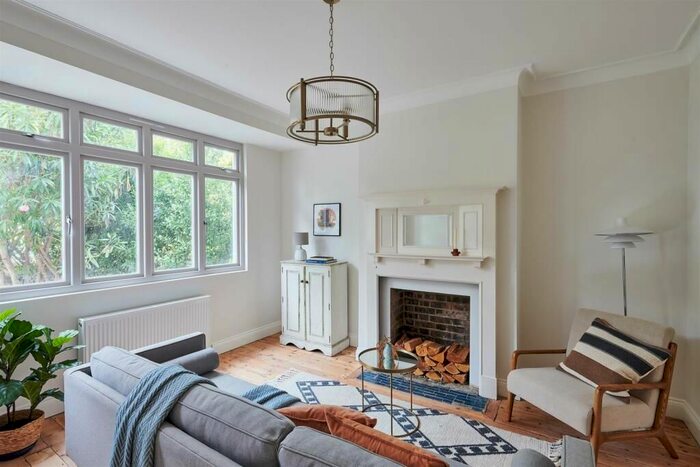 4 Bedroom Terraced House To Rent In Walpole Road, Turnpike Lane, London, N17