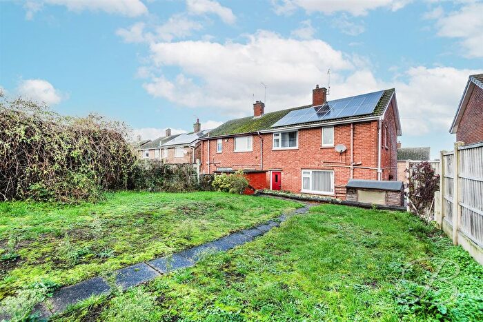 3 Bedroom Semi-Detached House For Sale In Breck Bank, New Ollerton, Newark, NG22