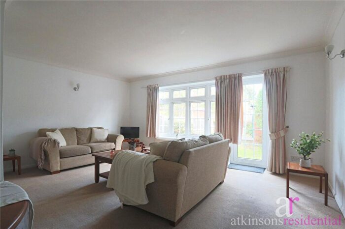 3 Bedroom Terraced House For Sale In Wellington Road, Enfield, Middlesex, EN1