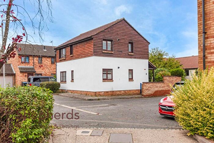 1 Bedroom Maisonette For Sale In Archers, Harlow Bedroom Maisonette + Garden And Garage, CM19