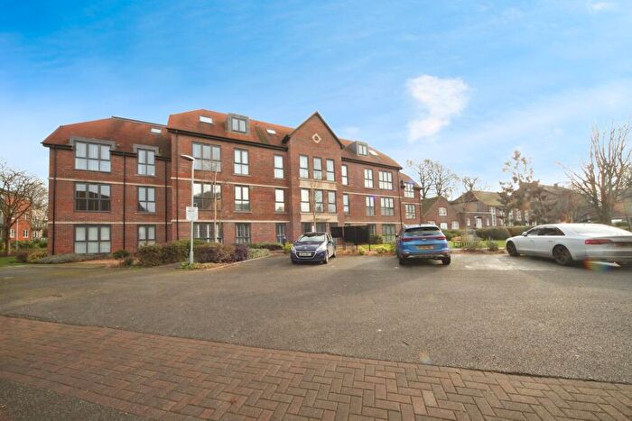 1 Bedroom Flat To Rent In Frances Drive, Dunstable, Bedfordshire, LU6